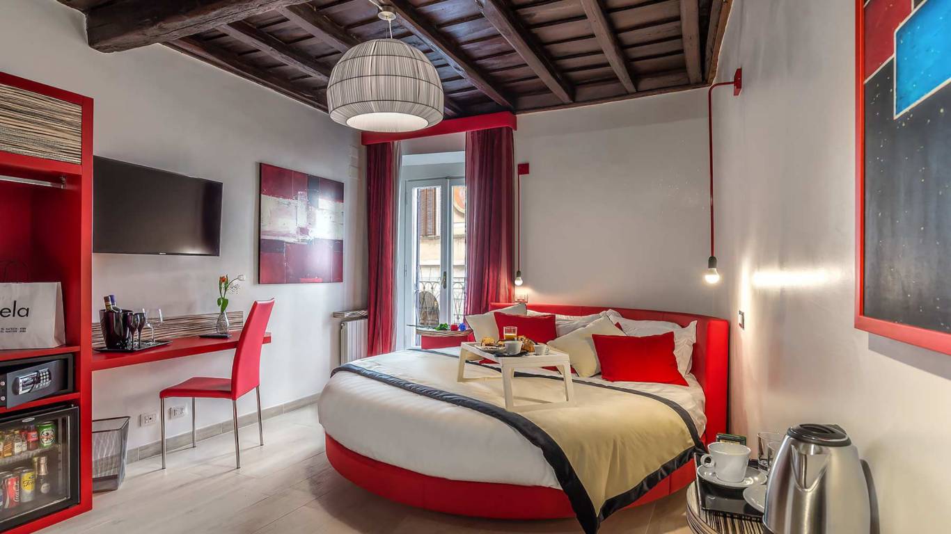 Colonna-suite-del-corso-guest-house-roma-camera-deluxe-rossa-3621