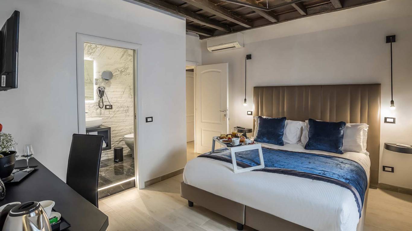 Colonna-suite-del-corso-guest-house-rome-classic-black-room-3635
